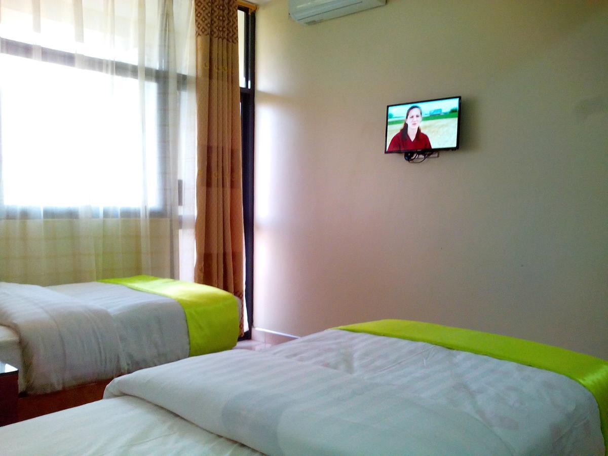 Hotel Ok Кампала Екстериор снимка