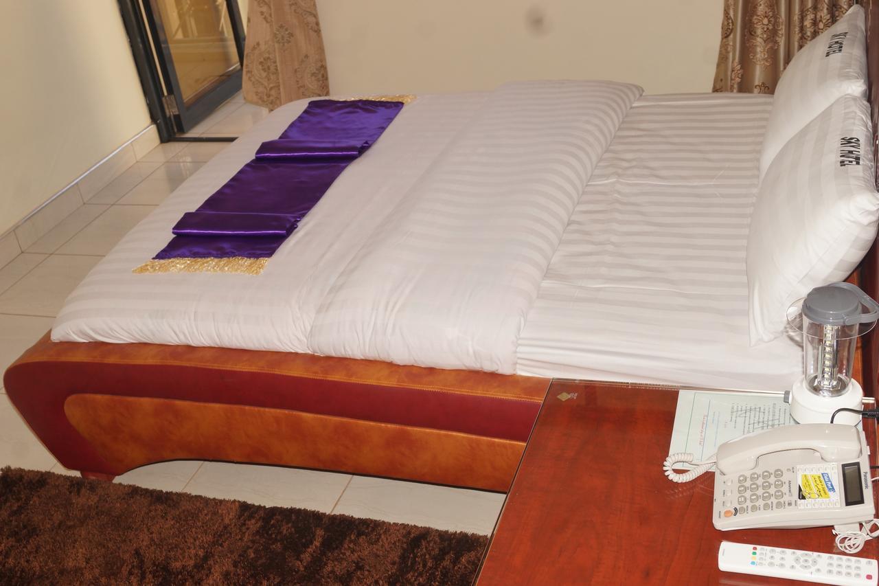 Hotel Ok Кампала Екстериор снимка