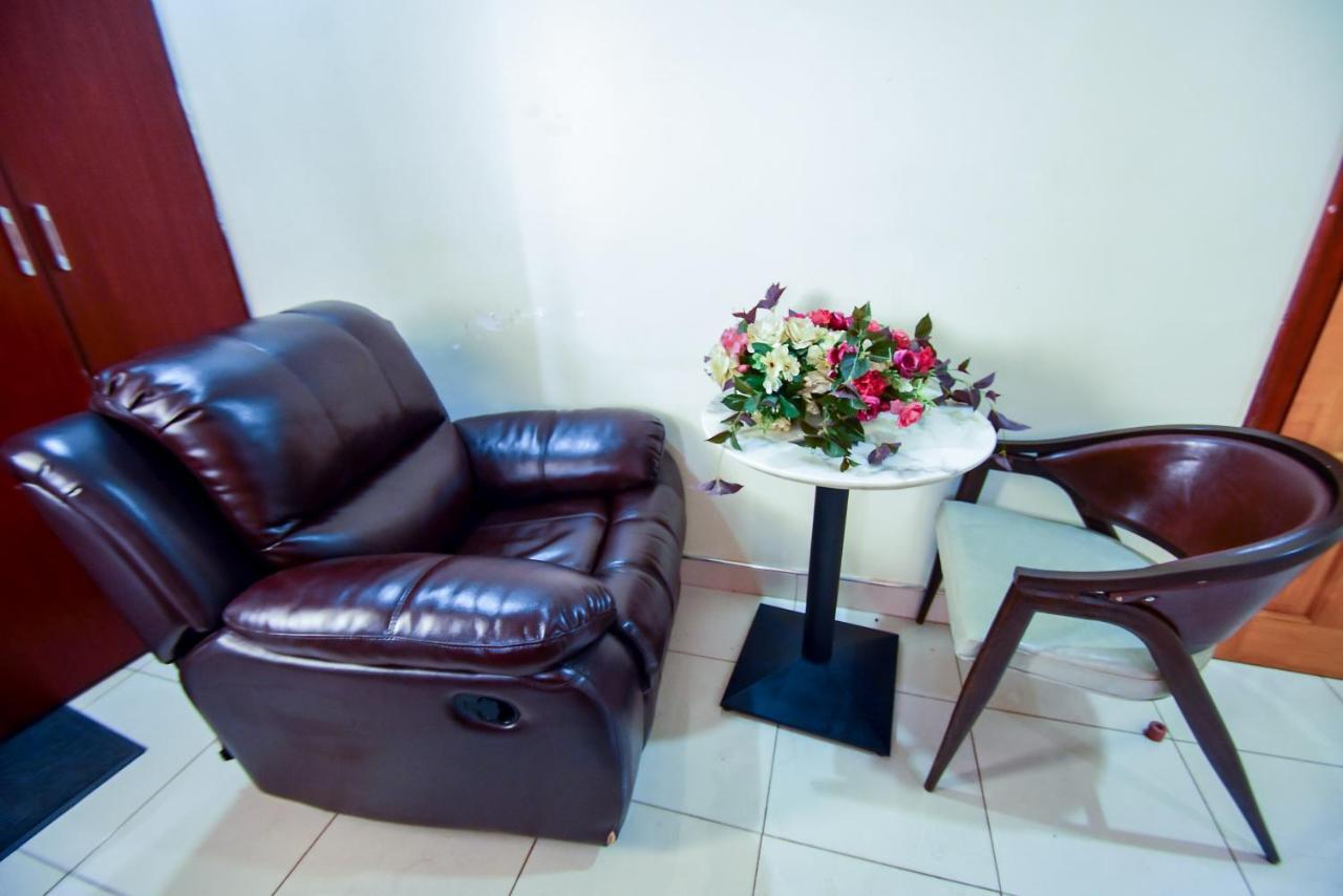 Hotel Ok Кампала Екстериор снимка